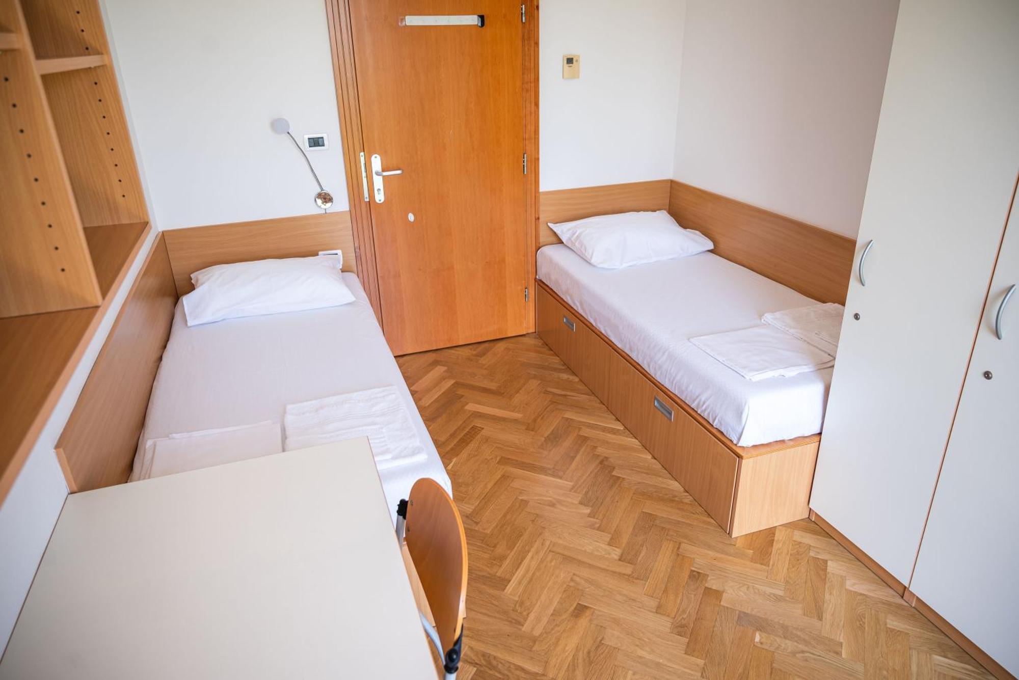 Hostel Sveta Ana Koper Exterior photo