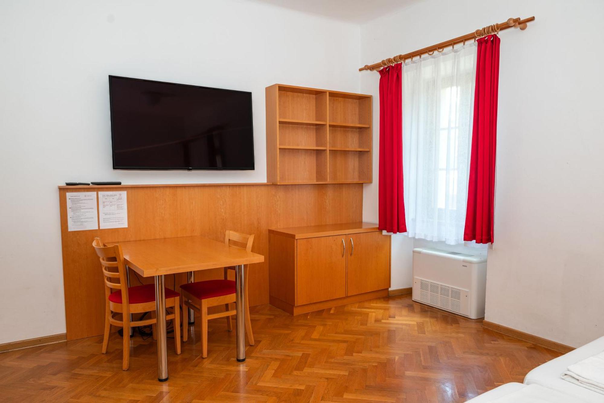 Hostel Sveta Ana Koper Exterior photo