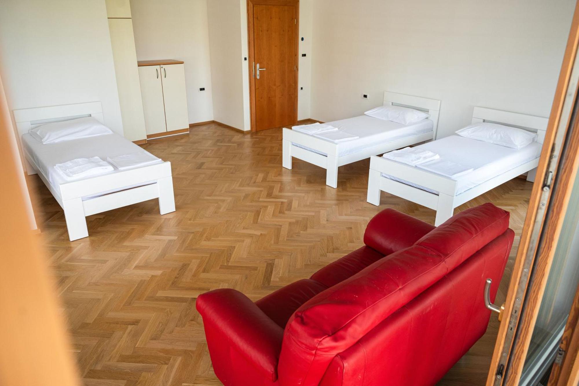 Hostel Sveta Ana Koper Exterior photo